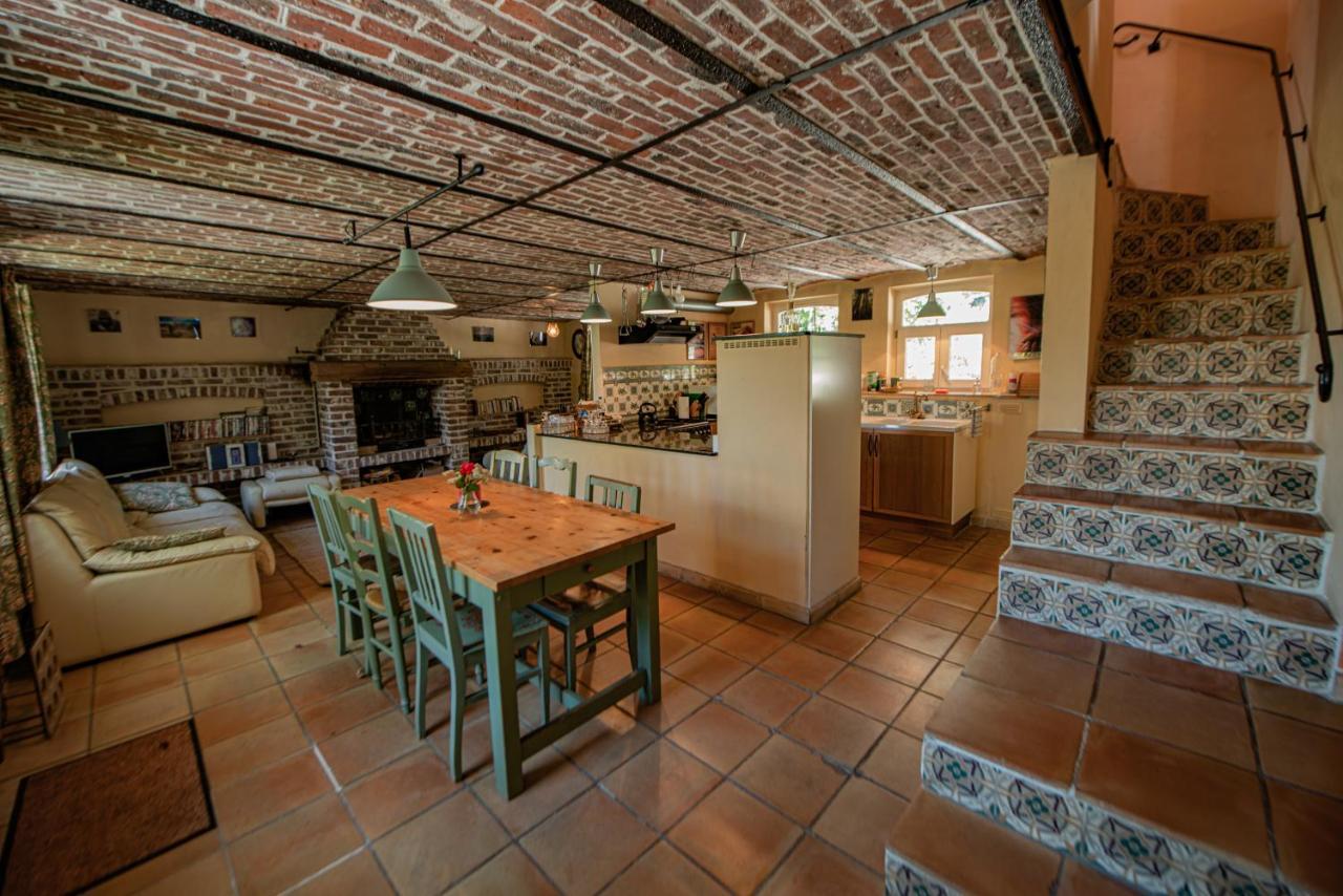 Holiday Home Les Plachettes Flobecq Bagian luar foto